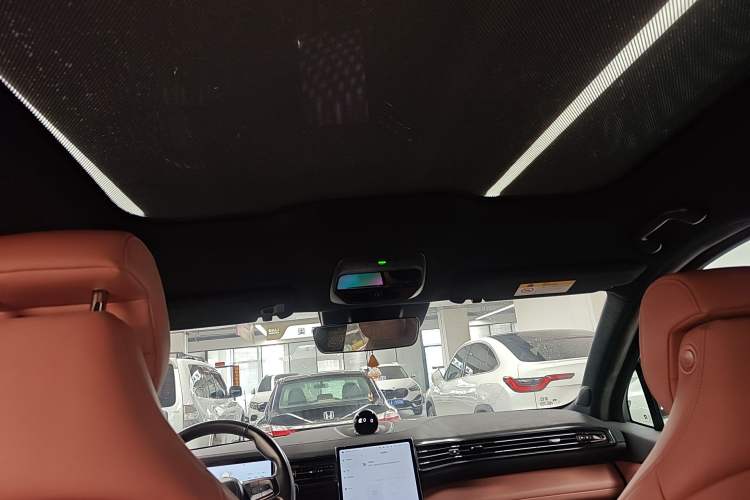 Used Nio EC6 2020 465 km Sport Edition Headliner