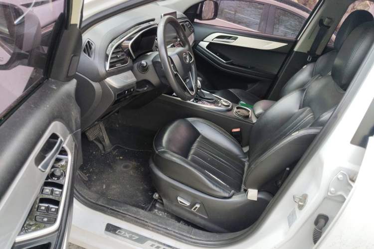 Used Soueast DX7 2019 1.5T Automatic Smart Connect Flagship Edition China VI Standard
