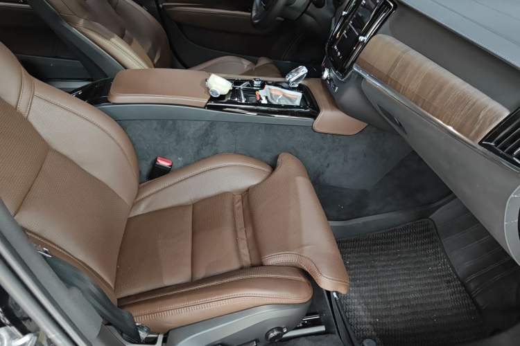 Used Volvo S90 New Energy 2024 Plug-in Hybrid Four-Wheel Drive Long-Range Luxury Smart Edition Right Front Seat