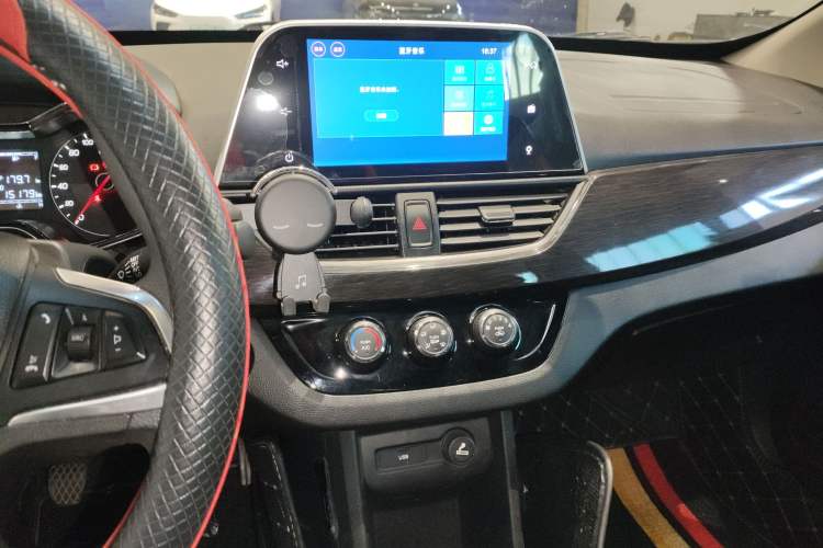 Used Baojun 310 2016 1.2L Manual Luxury Model