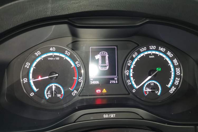 Used Skoda Karoq 2019 TSI280 Smart Drive Deluxe Edition China VI Standard