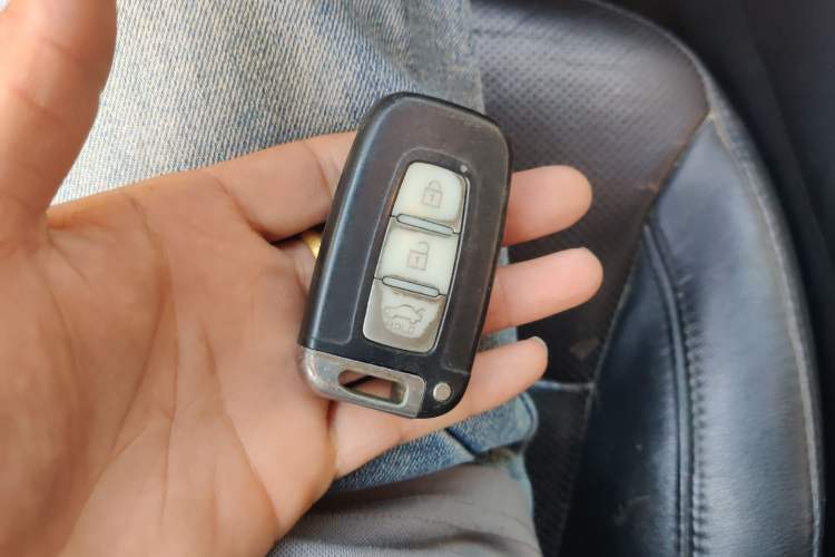 Used Hyundai Sonata 2011 2.0L Automatic Luxury Edition
