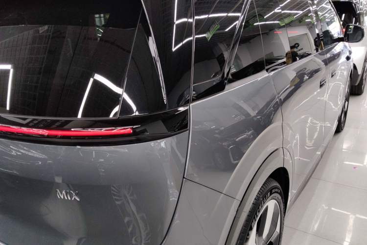 Used Zeekr MIX 2025 Intelligent Driving Version
