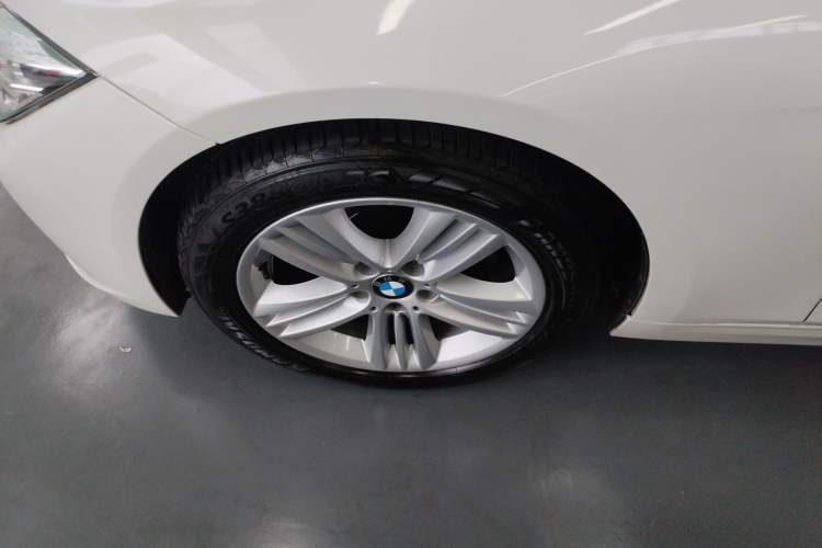 Used BMW 3 Series 2016 320Li Fashion Model Exterior 4