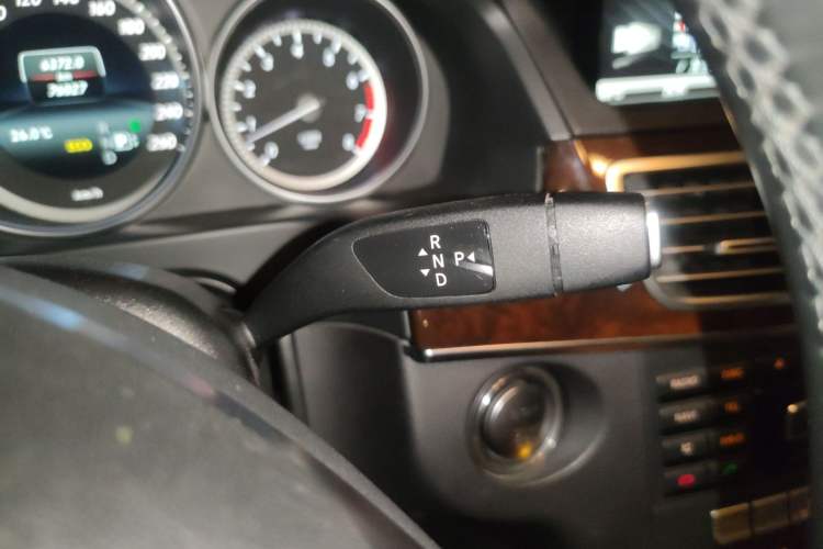 Used Mercedes-Benz E-Class 2015 E 200 L Gear Lever