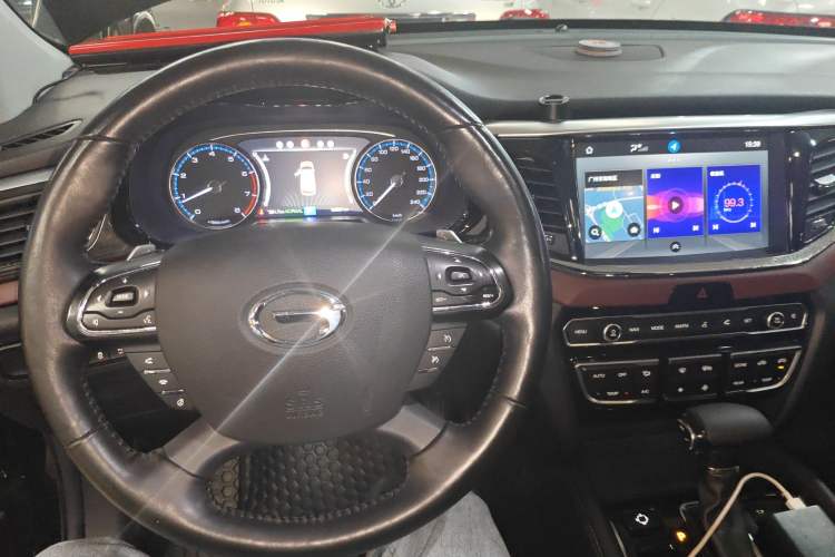 Used GAC Trumpchi GS8 2017 320T Two-Wheel Drive Luxury Smart Connectivity Version (7 Seats)