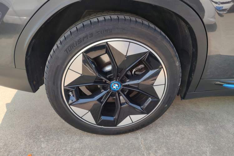 Used BMW iX3 2021 Leading Type
