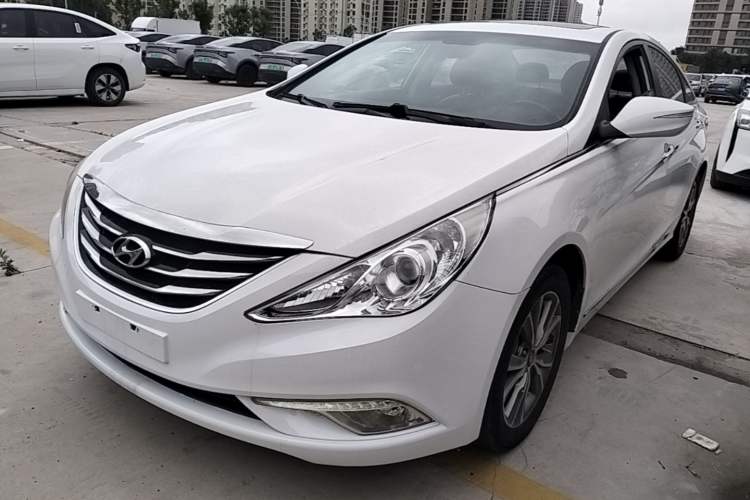Used Hyundai Sonata 2015 Classic 2.0L Automatic Luxury Edition Guazi used car, China used car export, Used car for sale, Used  cars, Cheapest cars for sale