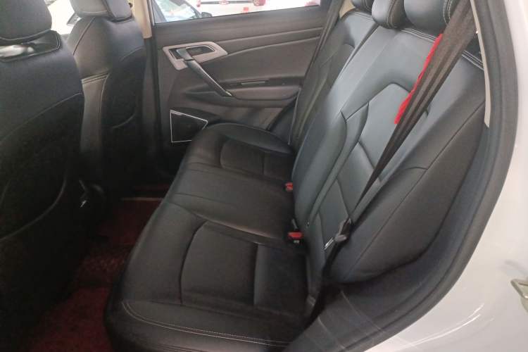 Used Geely Auto Emgrand X7 Sport 2021 Million Edition 1.8TD DCT Two-Wheel Drive Luxury Model
