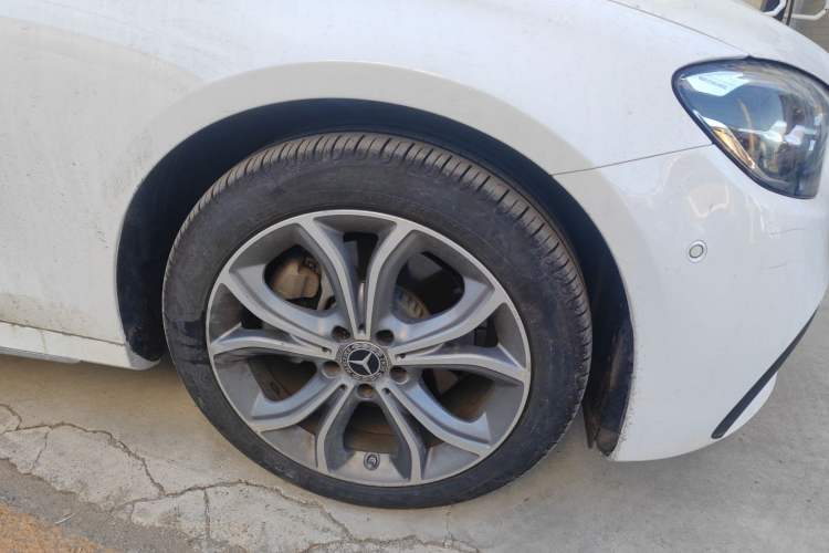 Used Mercedes-Benz E-Class 2021 Restyled E 300 L Sporty and Stylish Edition
