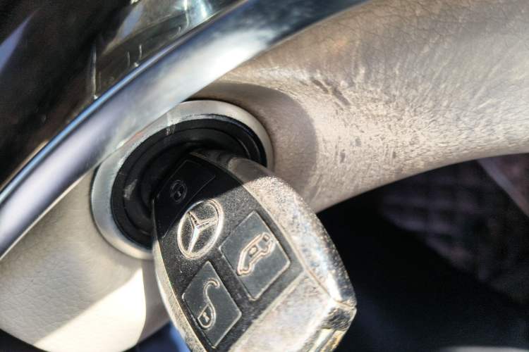 Used Mercedes-Benz V-Class 2016 V 260 Avantgarde Edition