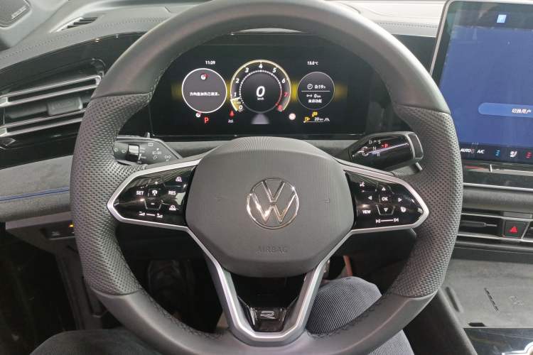 Used Volkswagen Tiguan L 2024 PRO 380TSI Four-Wheel Drive R-Line Prestige Edition
