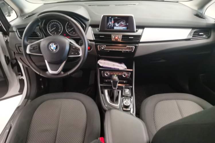 Used BMW 2 Series Active Tourer 2016 218i Fashion Model Center Console
