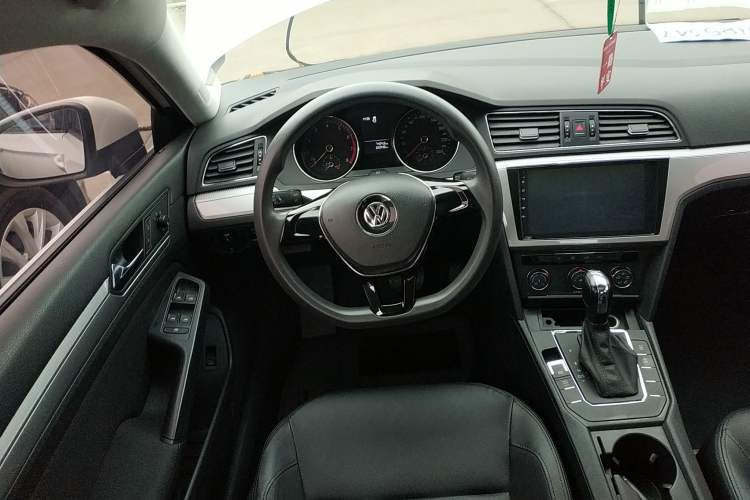 Used Volkswagen Lamando 2017 230TSI DSG Fashion Edition