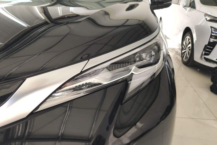 Used Toyota Sienna 2026 Model 2.5L Dual-Engine Four-Wheel-Drive Prestige Edition