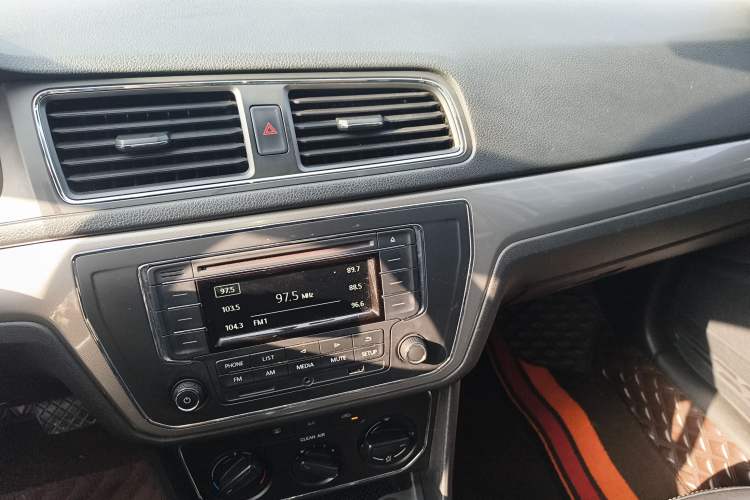 Used Volkswagen Lavida 2017 1.6L Automatic Comfort Edition
