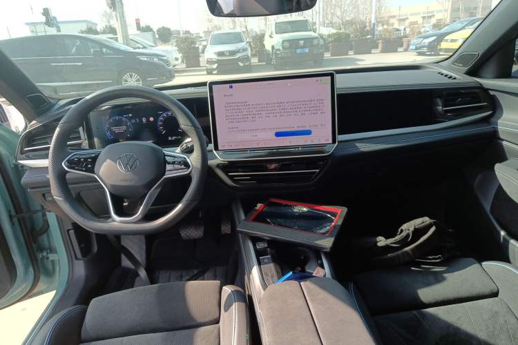 Used Volkswagen Passat 2025 Pro 380TSI Starry Dragon Luxury Edition
