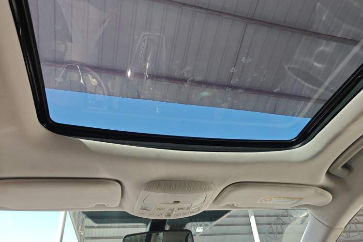 Used Ford Edge 2016 EcoBoost 245 Four-Wheel Drive Titanium Edition 7-Seater
