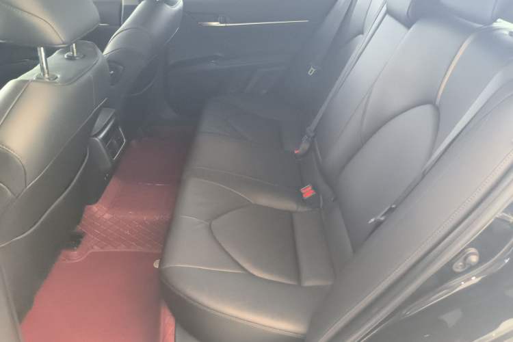 Used Toyota Camry 2021 2.5G Luxury Edition Left Rear Seat