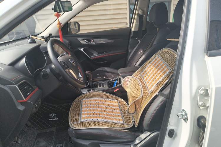 Used CHANGAN CS55 2018 1.5T Manual Colorful Model China V Standard Left Front Seat