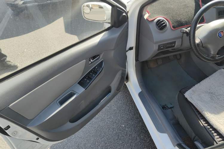 Used Geely Auto Diamond 2013 1.5L Manual Elite Model
