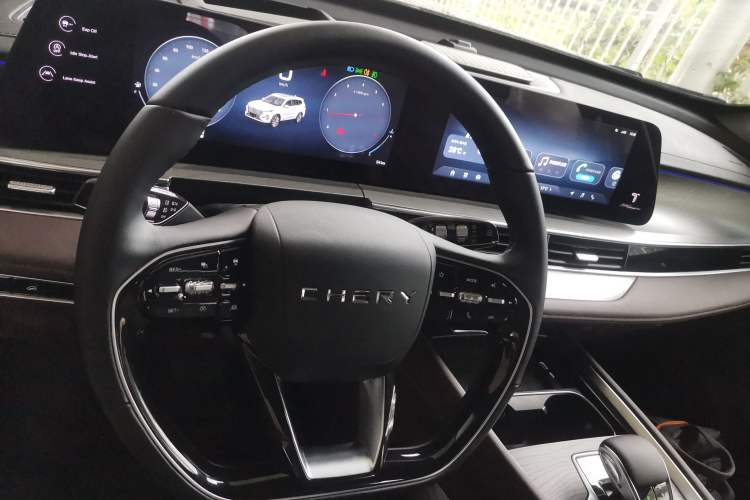 Used Chery Tiggo 8 PRO 2024 Champion Edition 390T Two-Wheel Drive Aoshi Version 5 Seats
