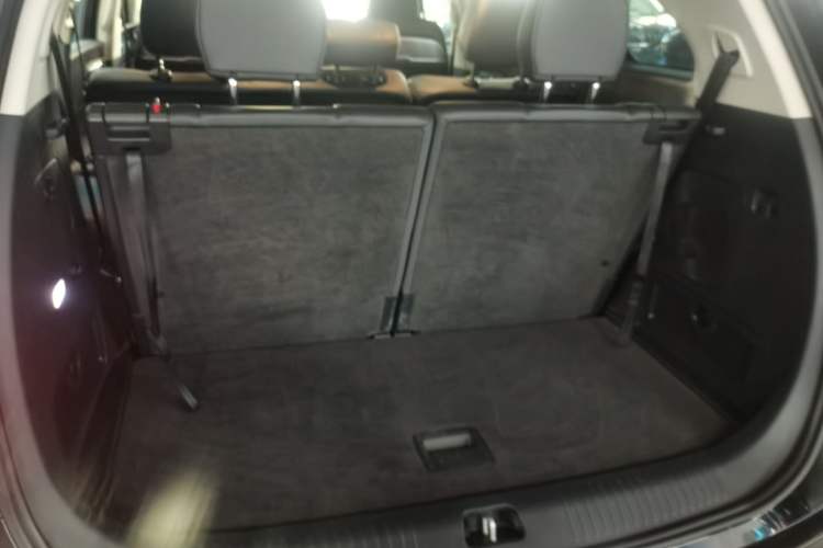 Used Hongqi HS7 PHEV 2024 2.0T PHEV Four-Wheel Drive Flagship Edition 7 Seats