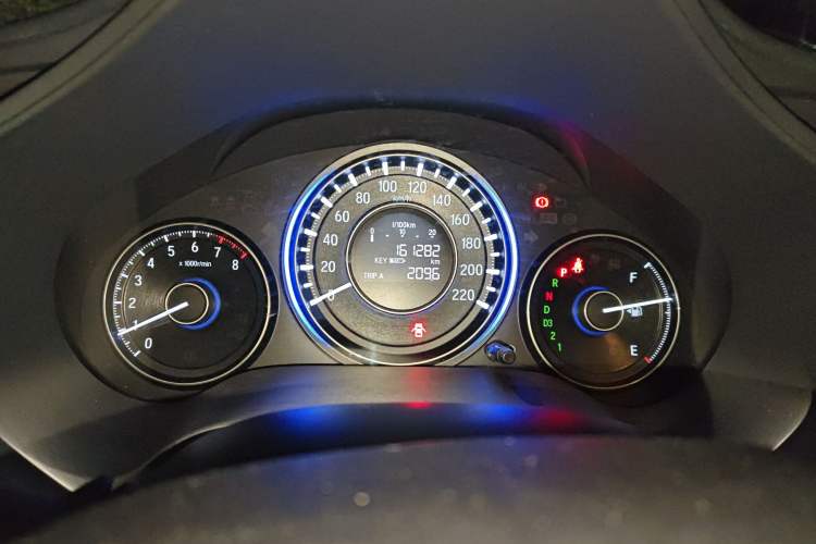 Used Honda Crider 2015 1.8L automatic luxury edition