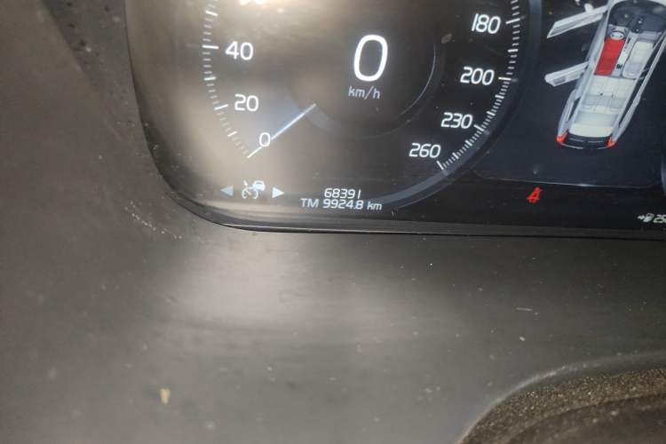 Used Volvo XC60 2019 T5 4x4 Smart Edition China V Standard
