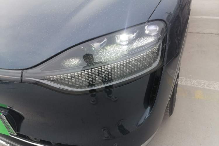 Used Hima AITO M9 2024 Range-Extended Ultra Version 42 kWh 6-Seater Model Left Front Headlight