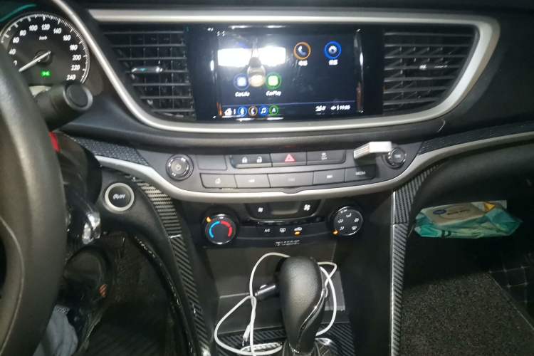 Used Buick GT 2021 Revised Version Flagship 1.5L Automatic Elite Edition Audio And AC Panel