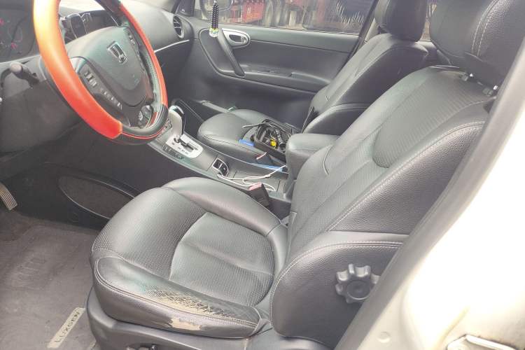 Used Luxgen Great 7 SUV 2013 Limited-Edition Sharp Model 2.2T Two-Wheel-Drive Smart Version