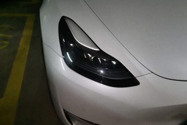 Used Tesla Model Y 2021 Standard Range Rear-Wheel Drive Version Right Front Headlight