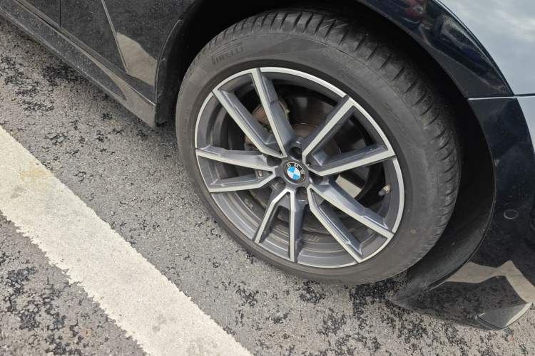 Used BMW 3 Series 2023 325Li M Sport Package Right Front Wheel Hub