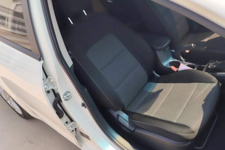 Used Kia K3 2016 1.6L Automatic GL Right Front Seat