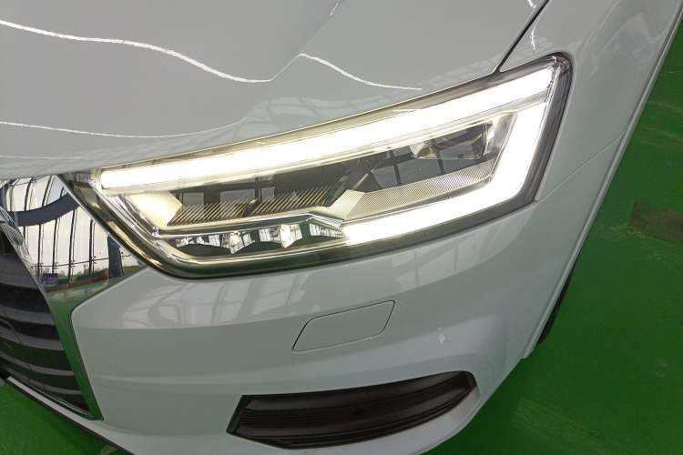 Used Audi Q3 2018 30th Anniversary Edition 30 TFSI Fashion Model
