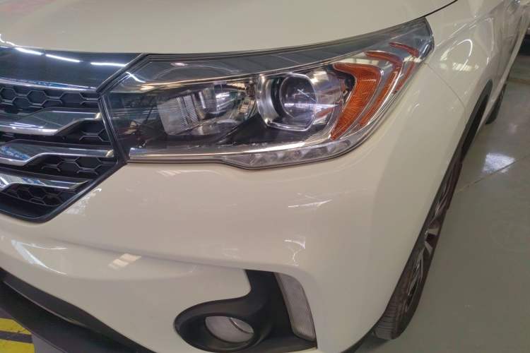 Used GAC Trumpchi GS4 2017 235T Automatic Two-Wheel Drive Luxury Smart Connectivity Version Left Front Headlight