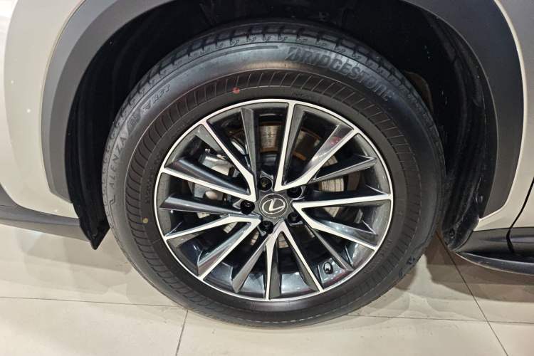Used Lexus NX 2022 350h Front-Wheel-Drive Innovation Edition
