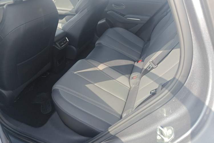 Used BYD Qin L 2025 DM-i Smart Drive 120KM Leading Model
