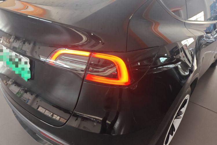 Used Tesla Model Y 2023 Rear-Wheel-Drive Version
