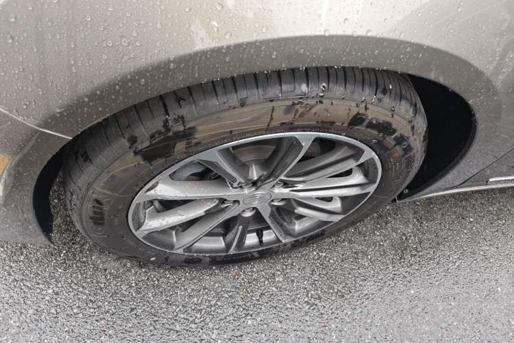 Used Buick LaCrosse 2019 28T Prestige Model
