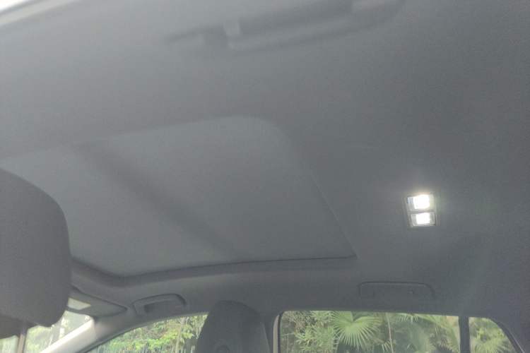 Used Volkswagen ID.4 CROZZ 2021 Long-Range Lite PRO Two-Wheel Drive Version Headliner