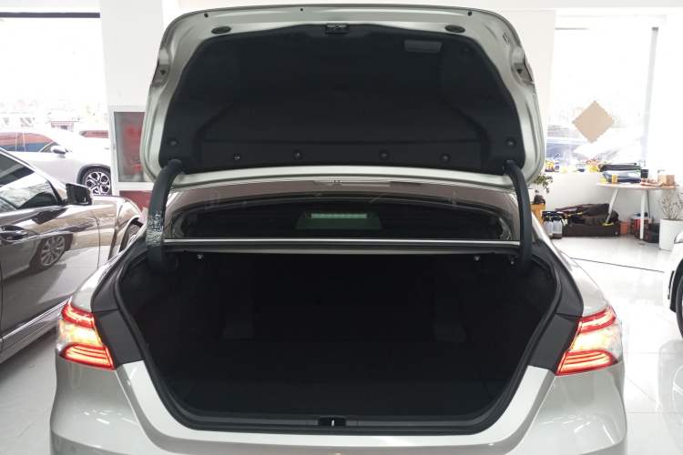 Used Toyota Camry 2019 2.0G Luxury Edition China VI Standard
