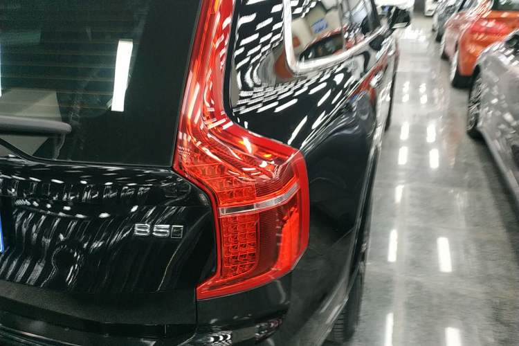 Used Volvo XC90 2023 B5 SmartDrive Luxury Edition 5 Seats Exterior 3