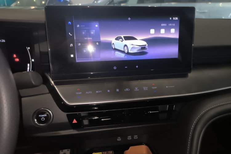 Used Toyota Camry 2026 Model Dual-Engine 2.0HSE Sport Lite Edition
