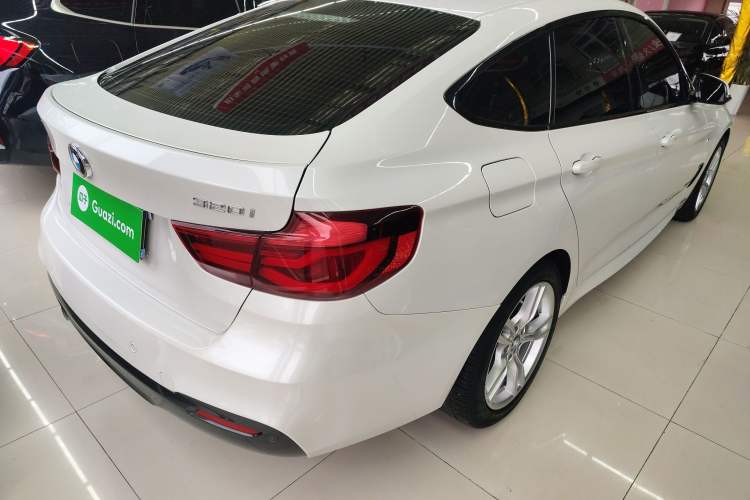 Used BMW 3 Series GT 2020 320i M Sport Package Rear Right 45 Deg