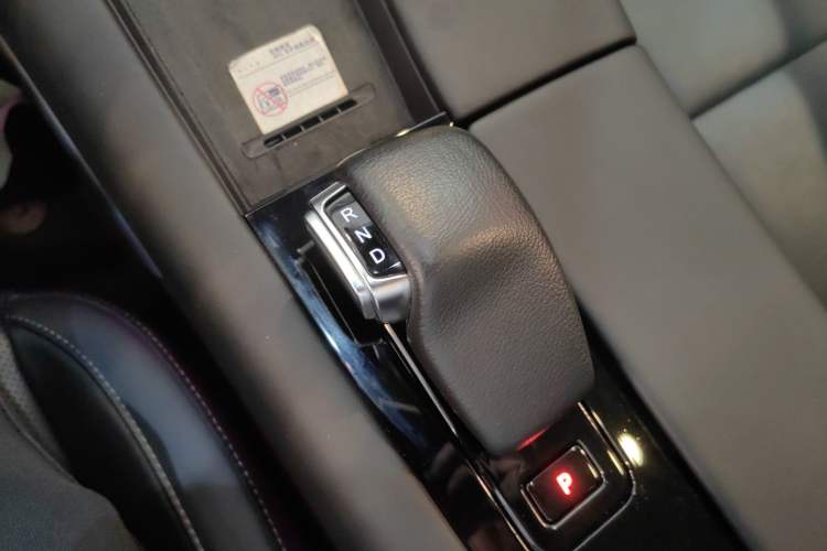 Used Hima AITO M5 2022 Extended-Range Four-Wheel Drive Performance Version Gear Lever