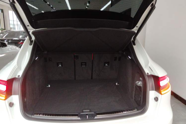 Used Porsche Macan 2022 Macan 2.0T
