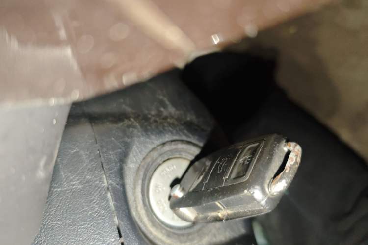 Used Soueast V3 Lingyue 2014 1.5L Manual Entry-Level Version Vehicle Key