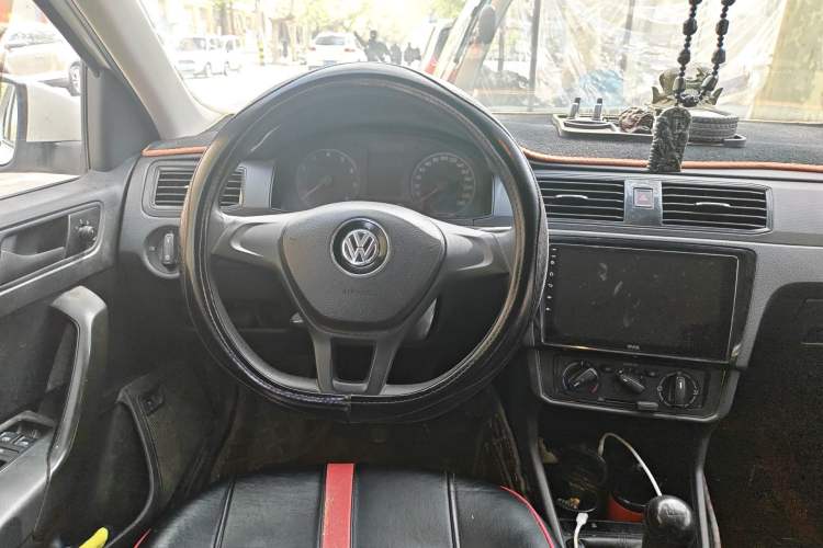 Used Volkswagen Santana 2018 1.5L Manual Fashion Edition Steering Wheel